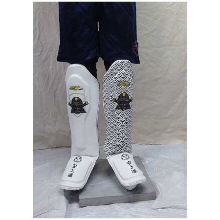 Premium Samurai Sublimated Muay Thai & MMA Shin Guards – White/Black Wave Pattern